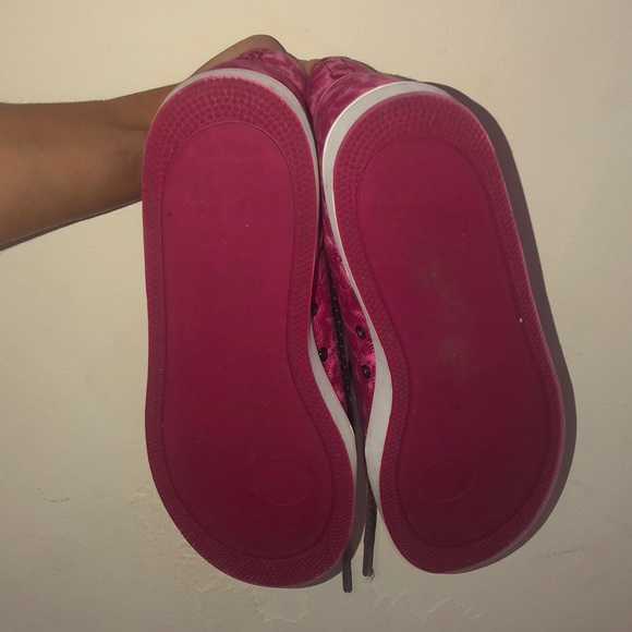 Shoes - Picture 4 of 4